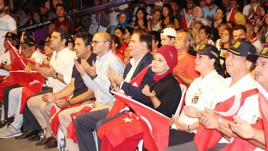 Bodrum'da binlerce kişi 15 Temmuz Demokrasi ve Milli Birlik Gününe sahip çıktı