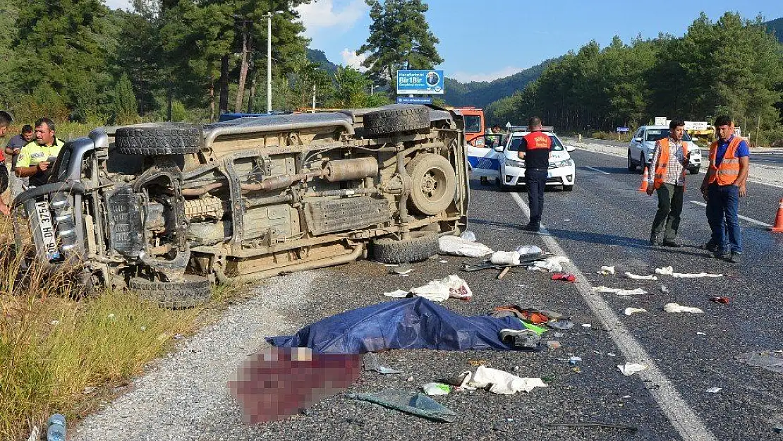 Milas'ta kamyonet kayganlaşan yolda kontrolden çıktı: 1 ölü, 1 yaralı