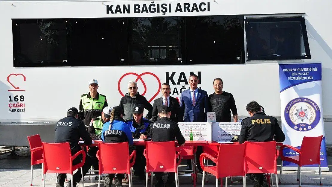 Polislerden örnek kan bağışı