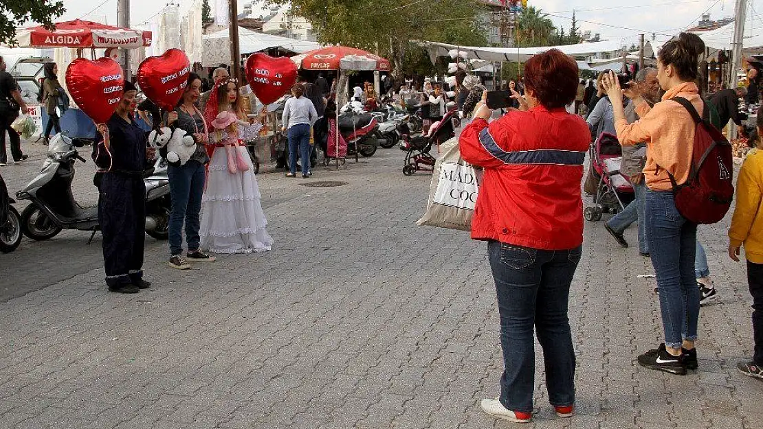 Çocuk istismarına karşı pazarda farkındalık oluşturdular