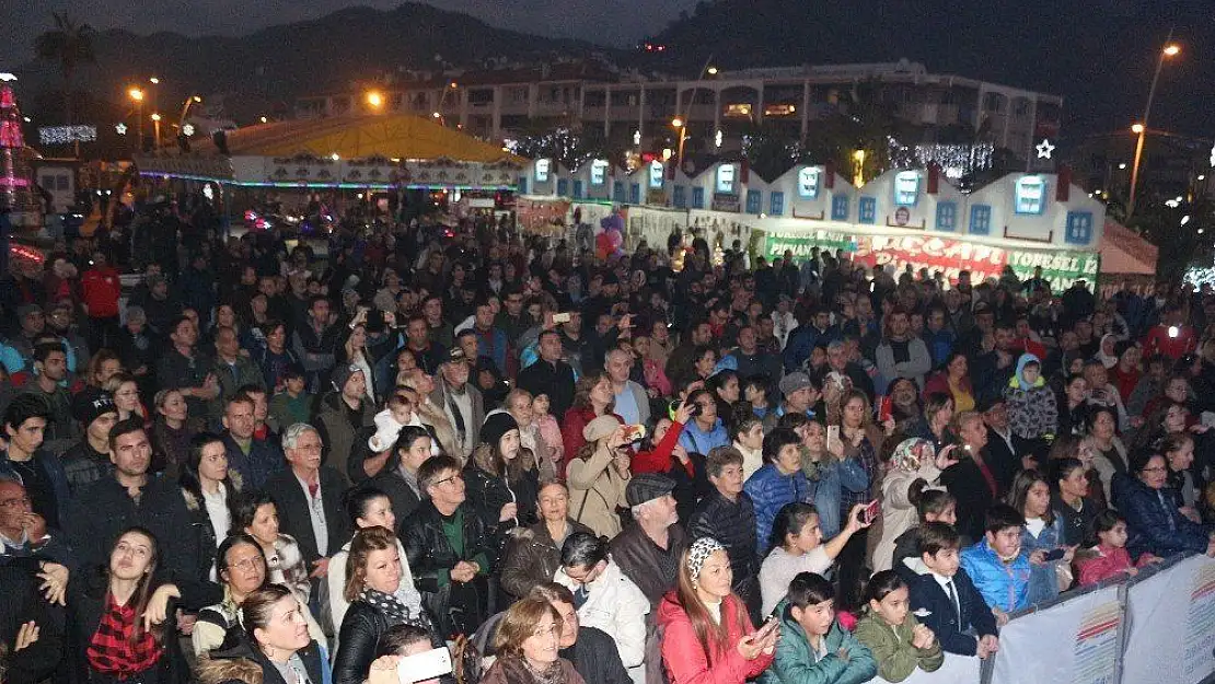 Temizlik işçileri müzik grubundan sahne şov