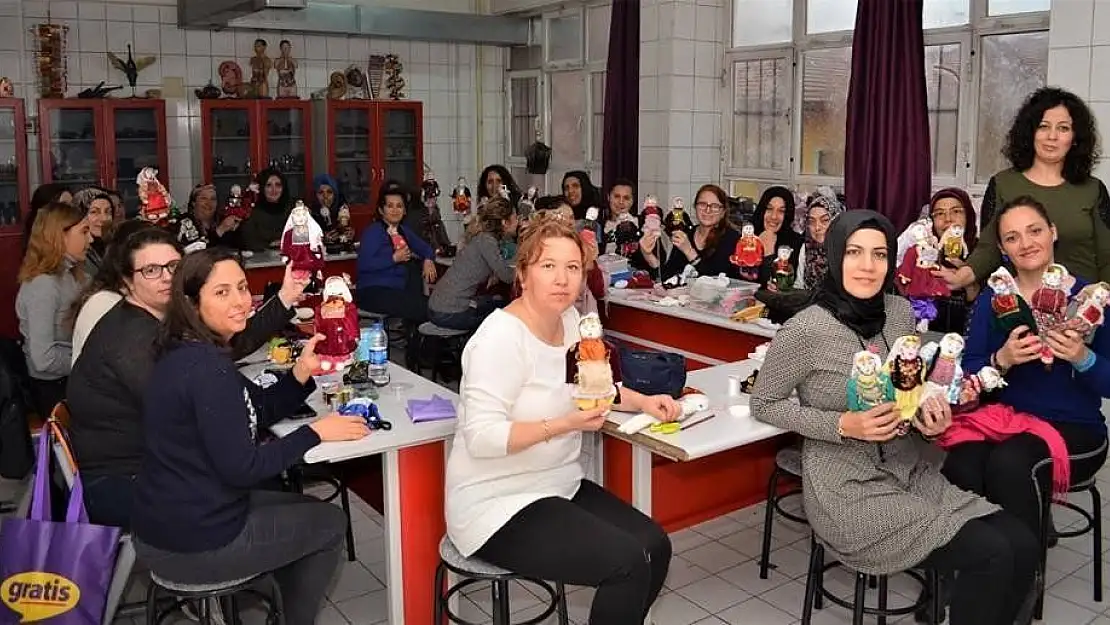 Milas'ta ek gelir sağlamak amacıyla 'Dolgu Bez Bebek' kursu