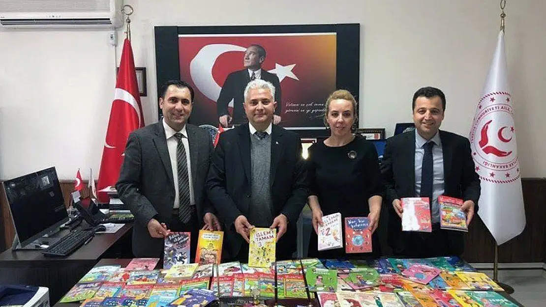 Şehit polis kütüphanesine kitap desteği