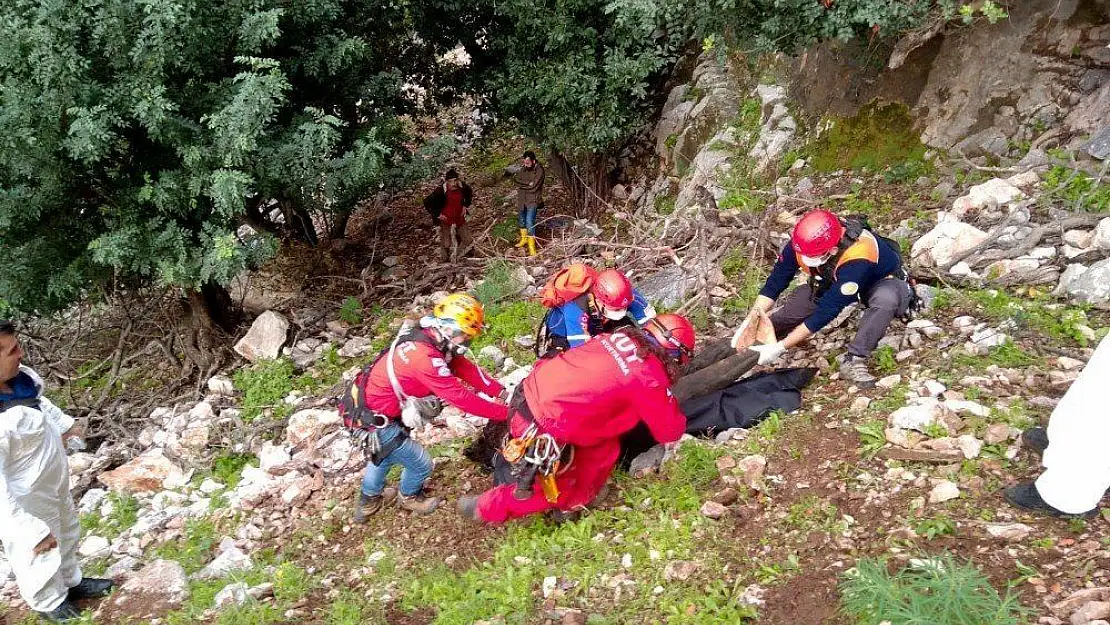 Kelebekler Vadisi'nde kayalıklardan düşen şahıs hayatını kaybetti