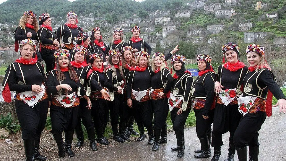 Kadın efeler festivallere hazırlanıyor