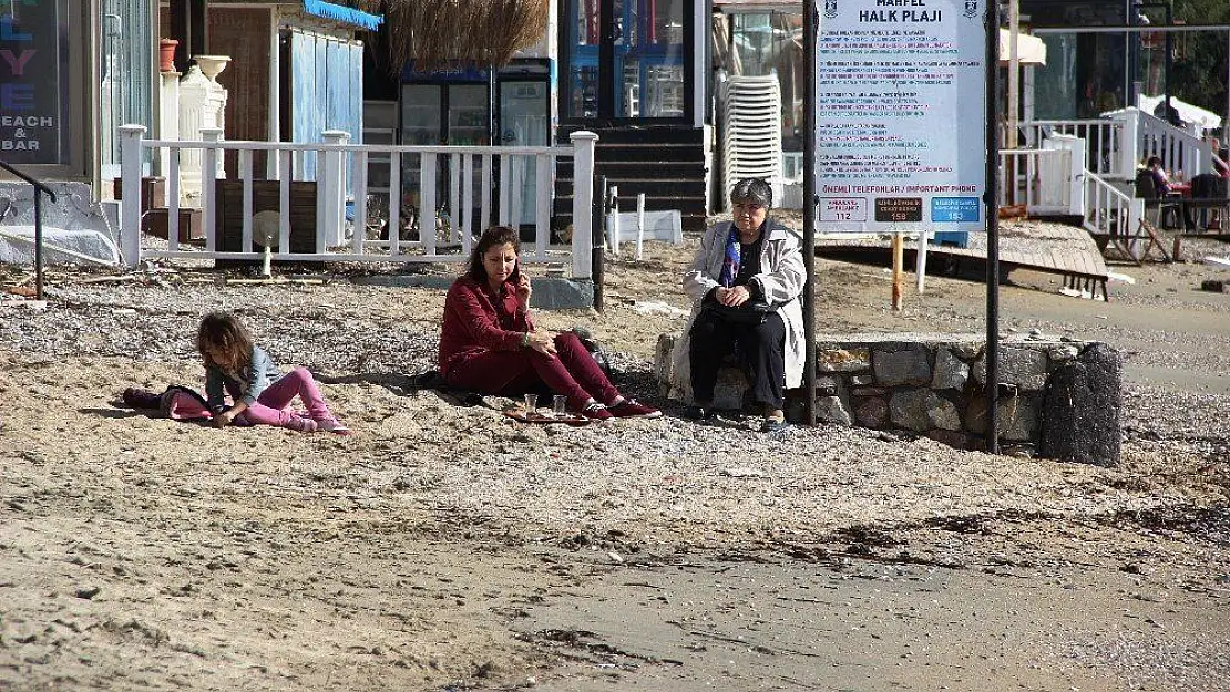 Bodrum'da günler sonra güneş açtı, vatandaşlar sahile akın etti