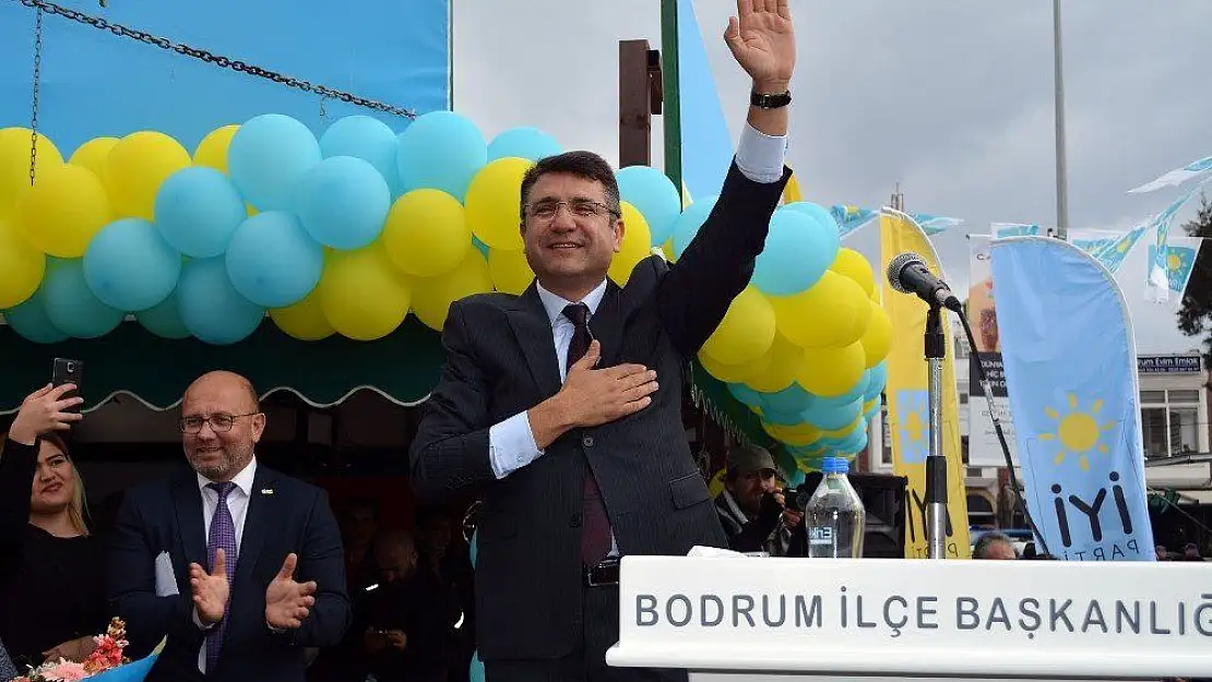 Mehmet Tosun'dan miting havasında seçim ofisi açılışı