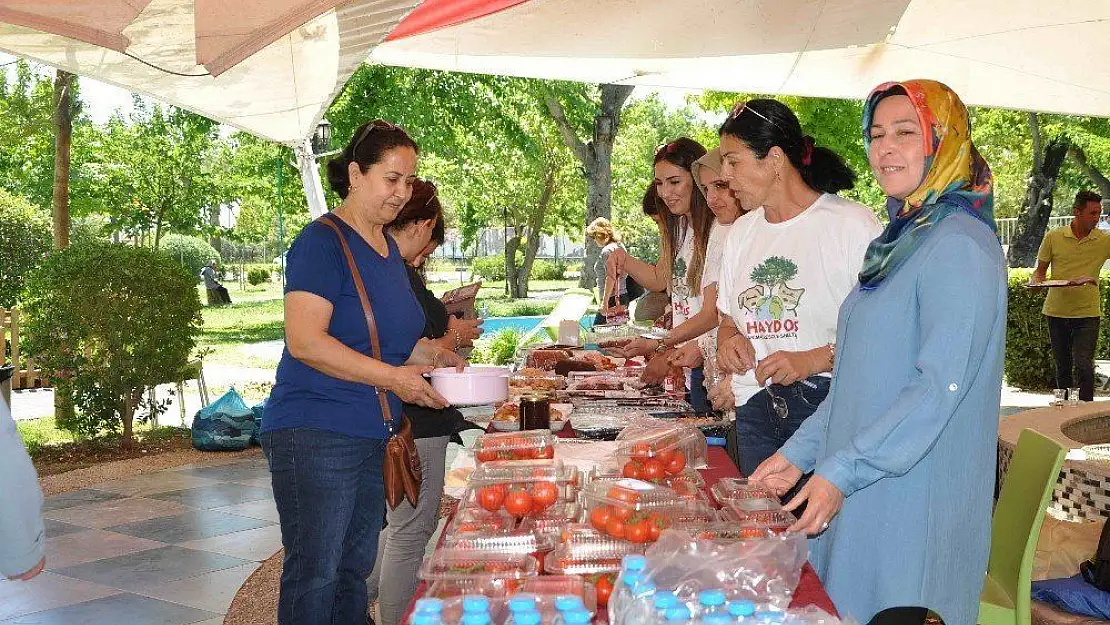 Sokak hayvanları yararına kermes