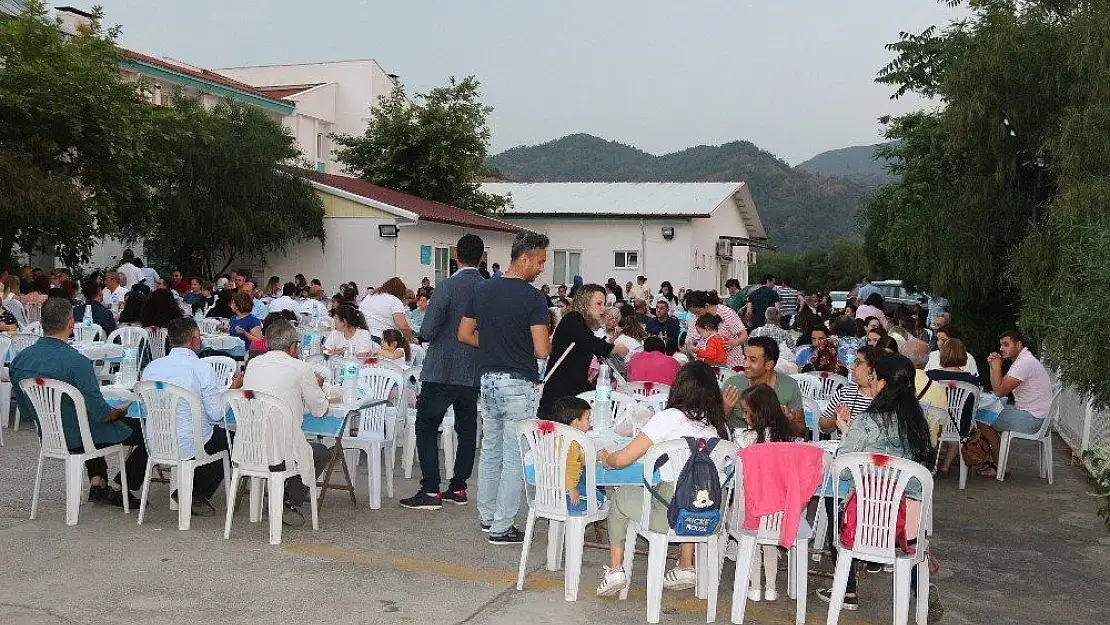 Marmaris Devlet Hastanesi'nden iftar yemeği