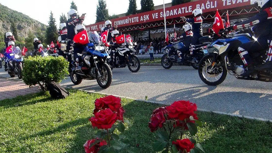 Jandarmadan renkli 180'inci kuruluş yılı kutlaması