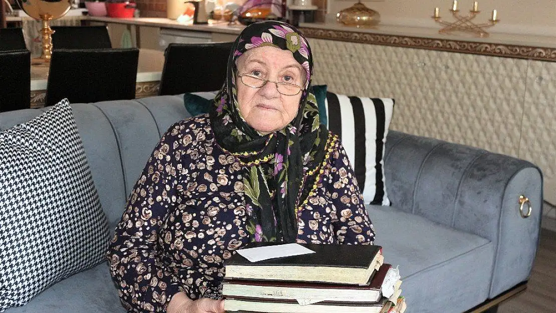 85 yaşındaki Hatice Nine yazdığı bin 300 şiirin kitaplaştırılmasını istiyor