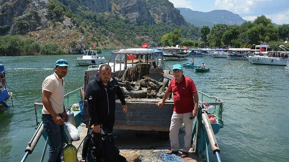 Dalyan'da su altı temizliği