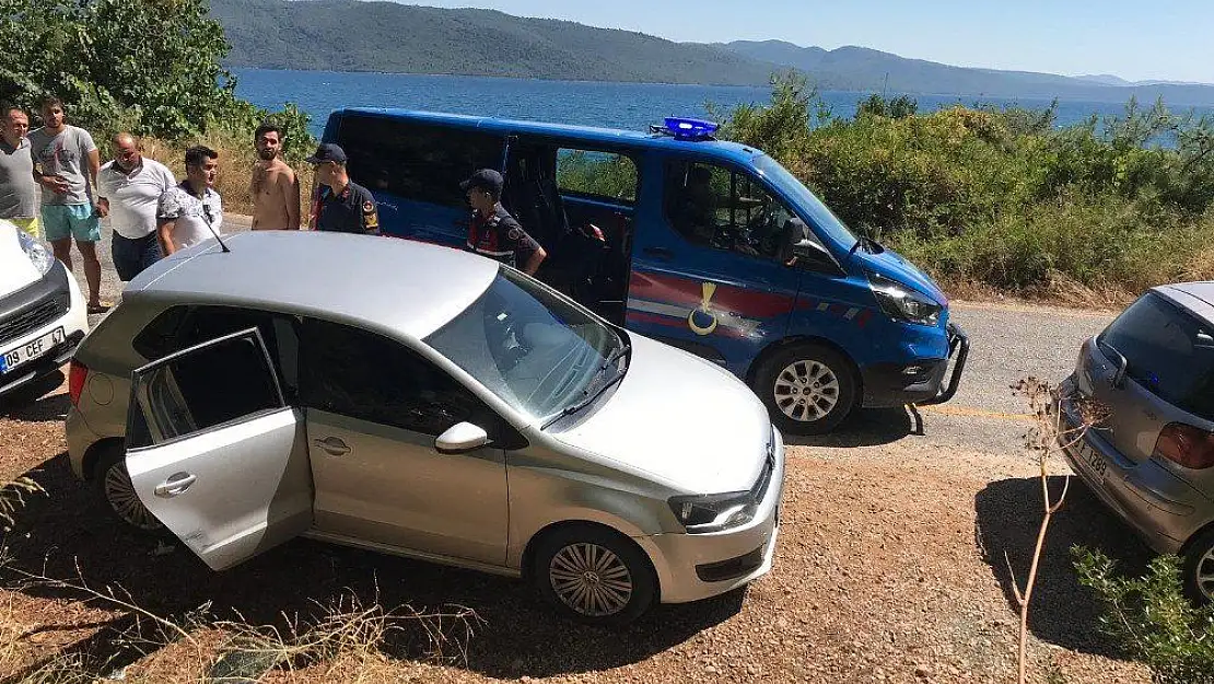 Aracın camını kırıp milli boksörün çantasını çaldılar