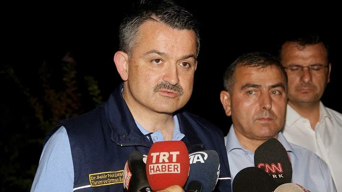 Bakan Pakdemirli: 'Yangında mahsur kalan 5 personelin sağlık durumu iyi'