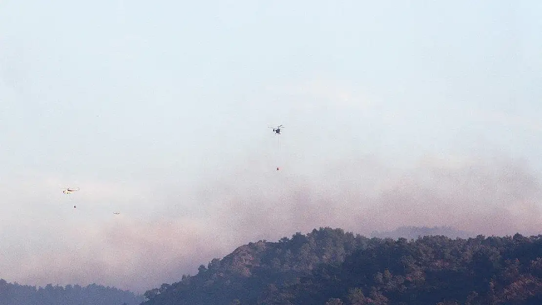 Bakan Pakdemirli Göcek'de 39 saattir müdahale edilen yangını denetledi