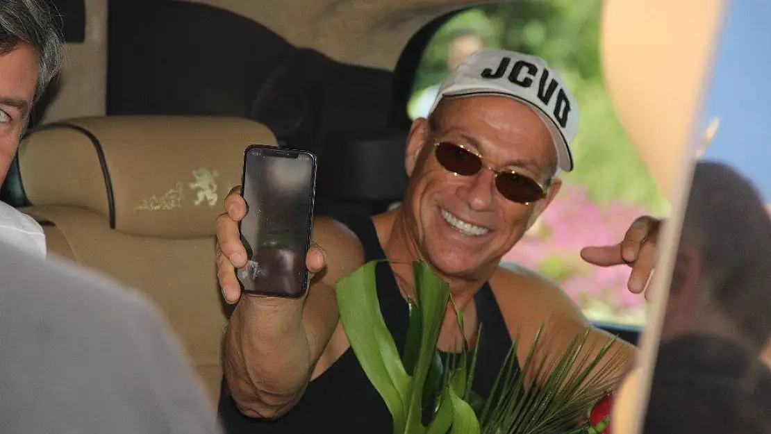 Jean Claude Van Damme'ın ilk isteği Türk kahvesi oldu