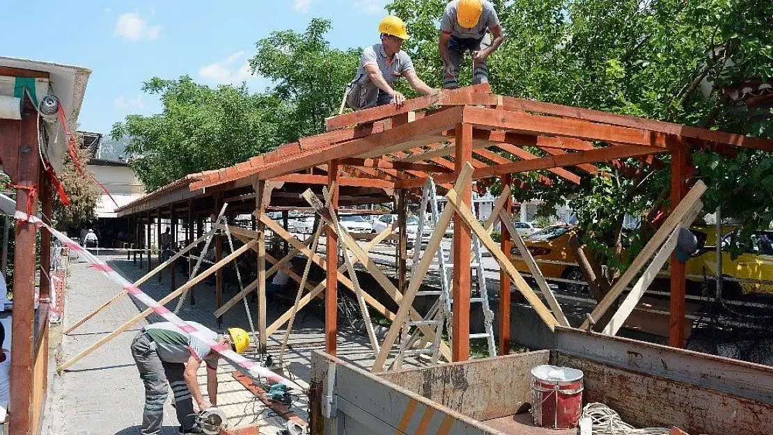 Menteşe el sanatları üretici pazarı yenileniyor