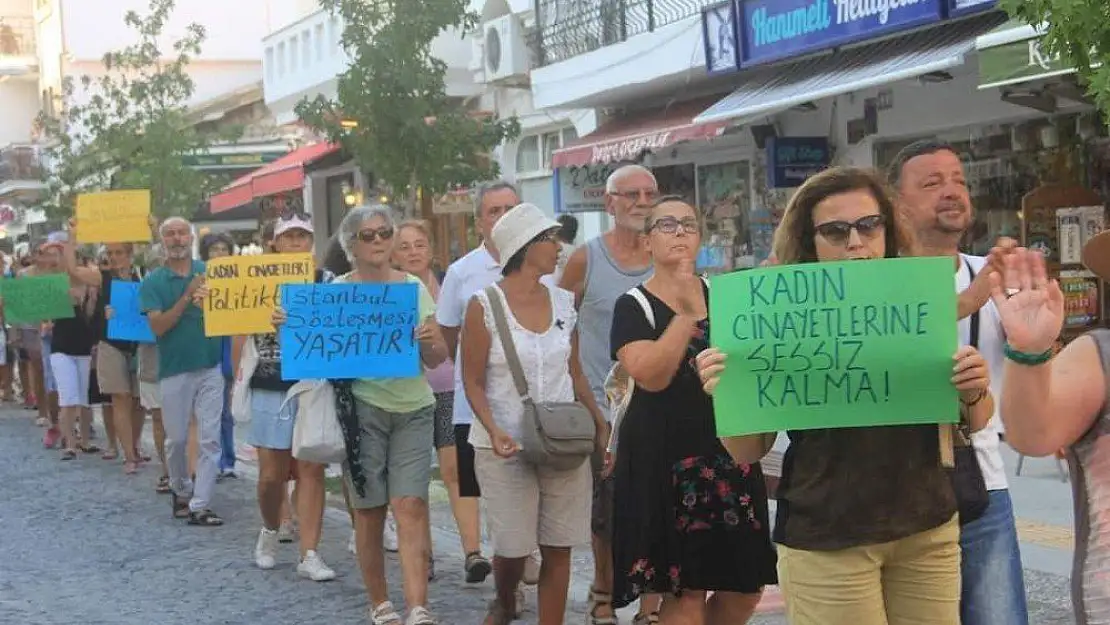 Datçalı ka­dın­lar, ka­dı­na şiddete tepki için yü­rü­dü