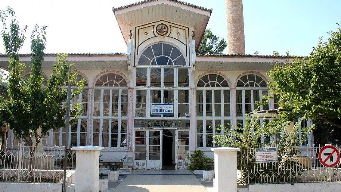 526 yıllık tarihi cami restore edilmeyi bekliyor