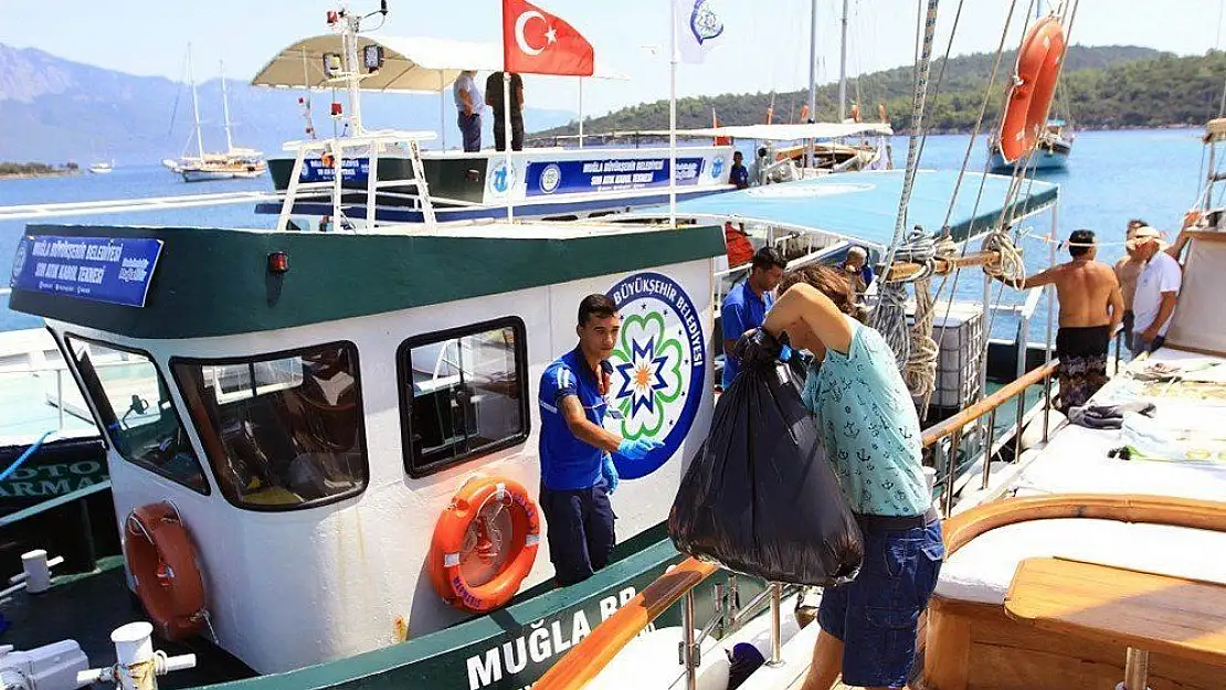 Muğla Büyükşehir 2 bin 597 tekneden atık topladı