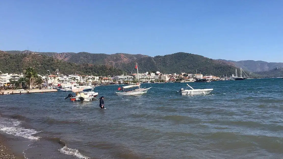 Marmaris'te plajlar yabancı turistlere kaldı