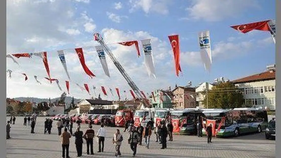 MHP'Lİ BELEDİYEDEN GÖVDE GÖSTERİSİ