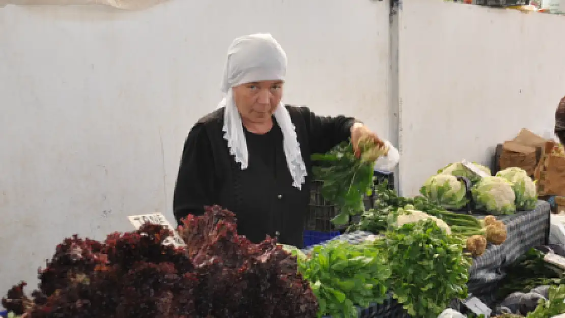 KIŞ SEBZELERİ CEP YAKIYOR...