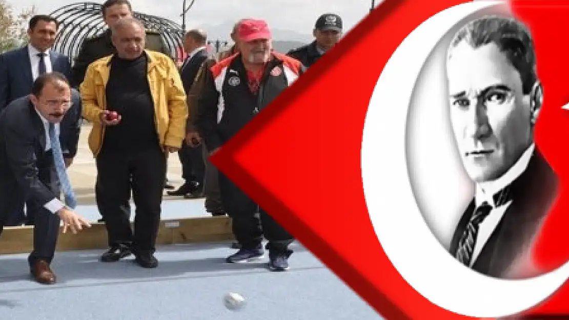 Kaymakam Erdinç Dolu yaşlılar İle 'Bocce' oynadı