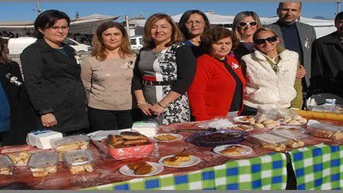 OKULUN FİZİKİ İHTİYAÇLARI İÇİN KERMES DÜZENLEDİLER