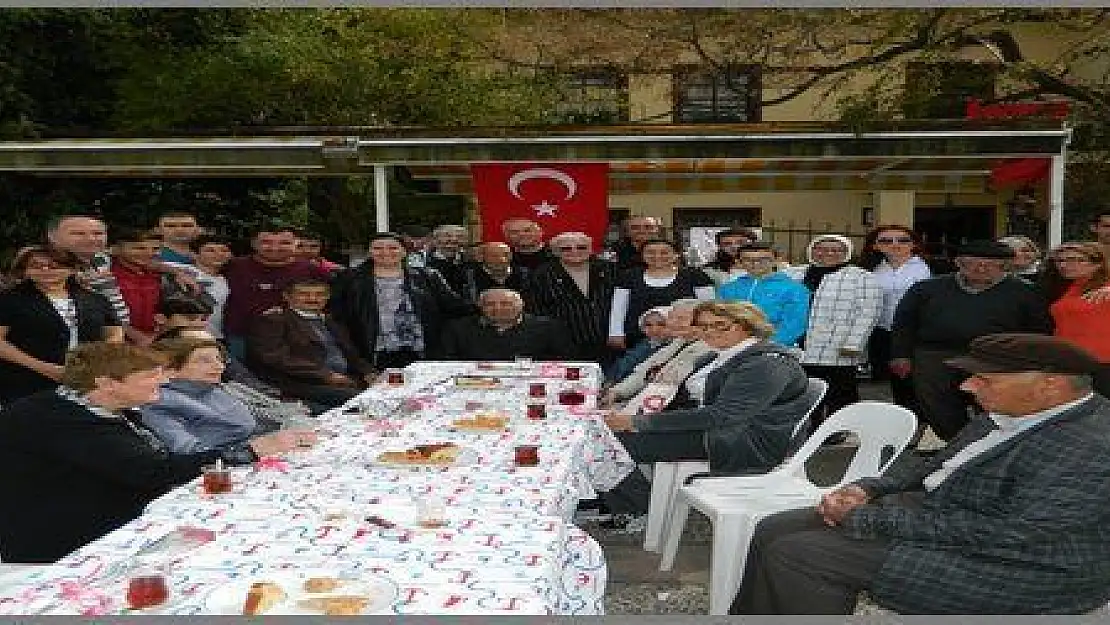  HUZUR EVİ SAKİNLERİ VE GENÇLER FETHİYE EVİNDE BULUŞTU