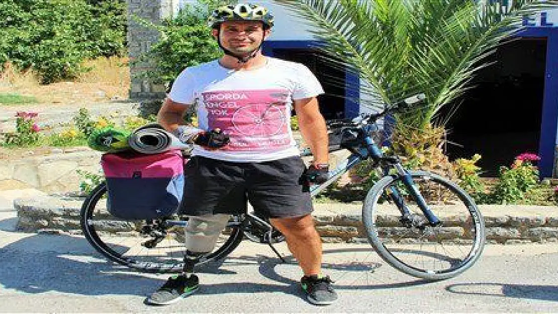 Protez bacağıyla bin kilometre pedal çevirdi