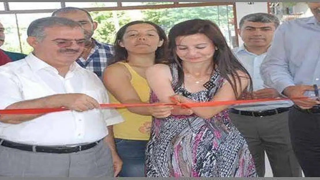 MAHALLEYE İLK KEZ KAYMAKAM GELDİ