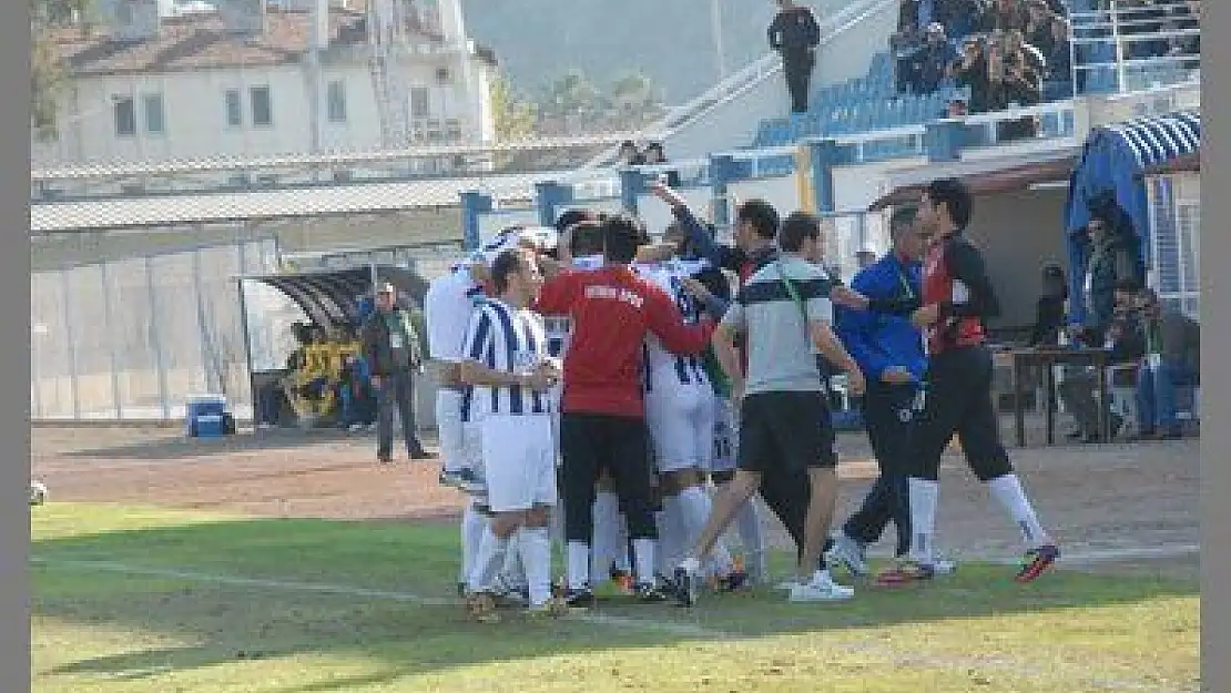 FETHİYESPOR LİGDE 3. SIRAYA YERLEŞTİ