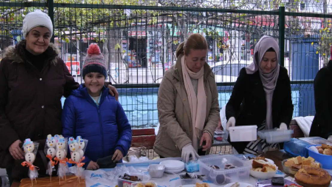 EĞLENCESİZ KERMES...