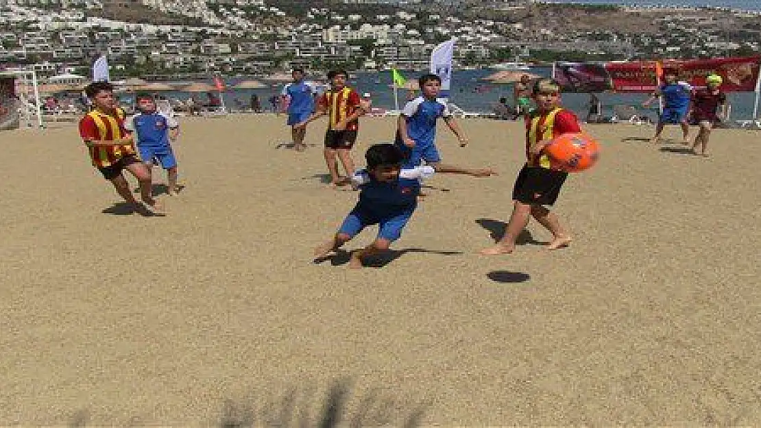 Çocuklar Plaj Futbol Turnuvası, Türkiye'de ilk kez Bodrum'da düzenlendi