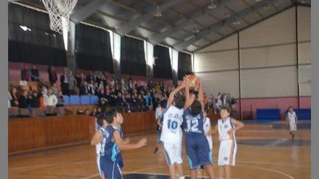 BASKETBOLDA HEYECAN DORUKTA