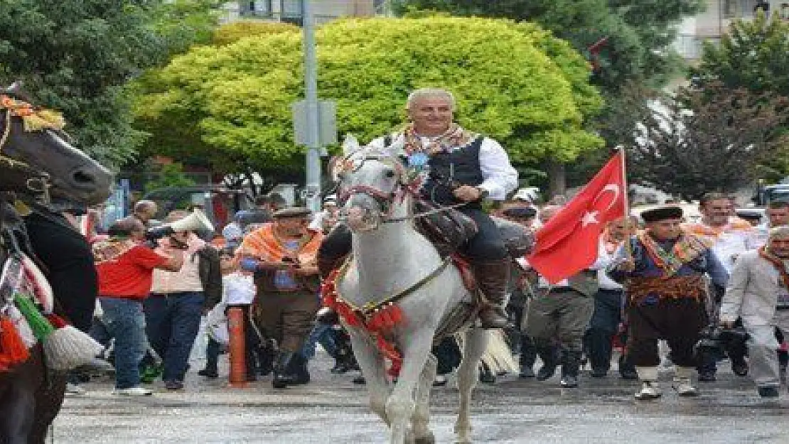 Yağmur altında yörük göçü