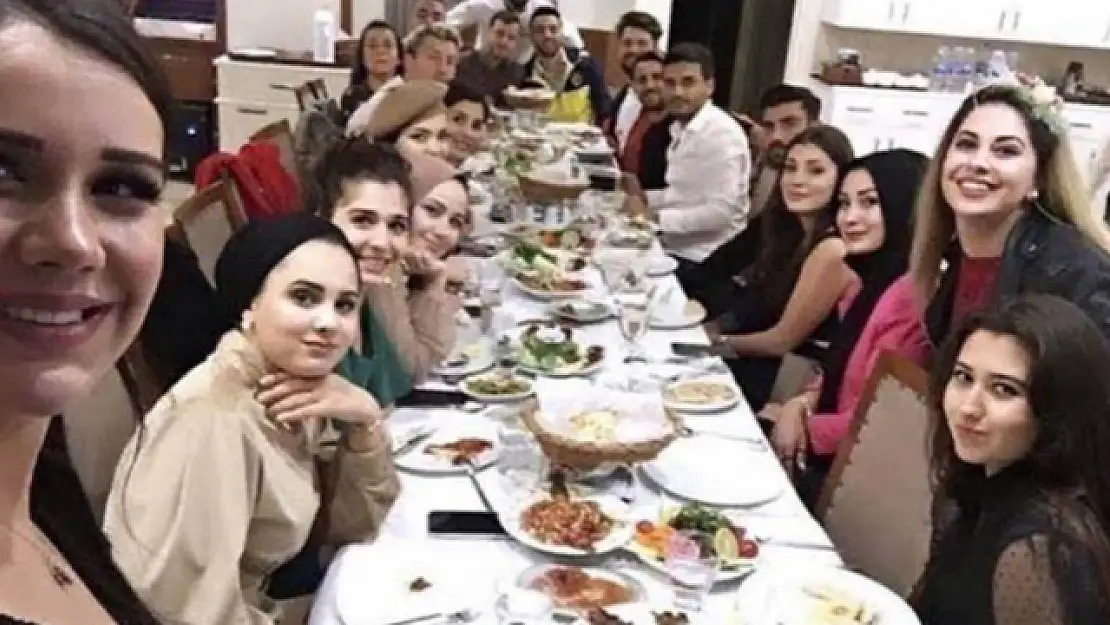 4 yıl önceki fotoğraf, 12 fenomeni ele verdi, Dilan Polat'ın 'Şampiyonlar Ligi' küme düştü