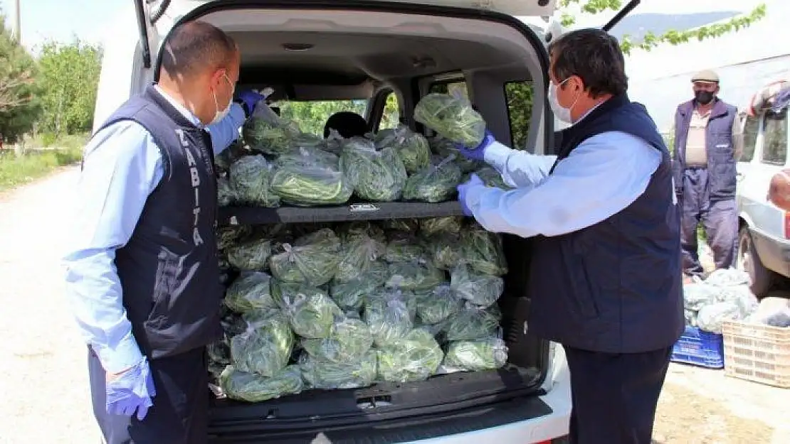 400 Kilo Sebzeyi Yardıma Muhtaç Ailelere Bağışladı 