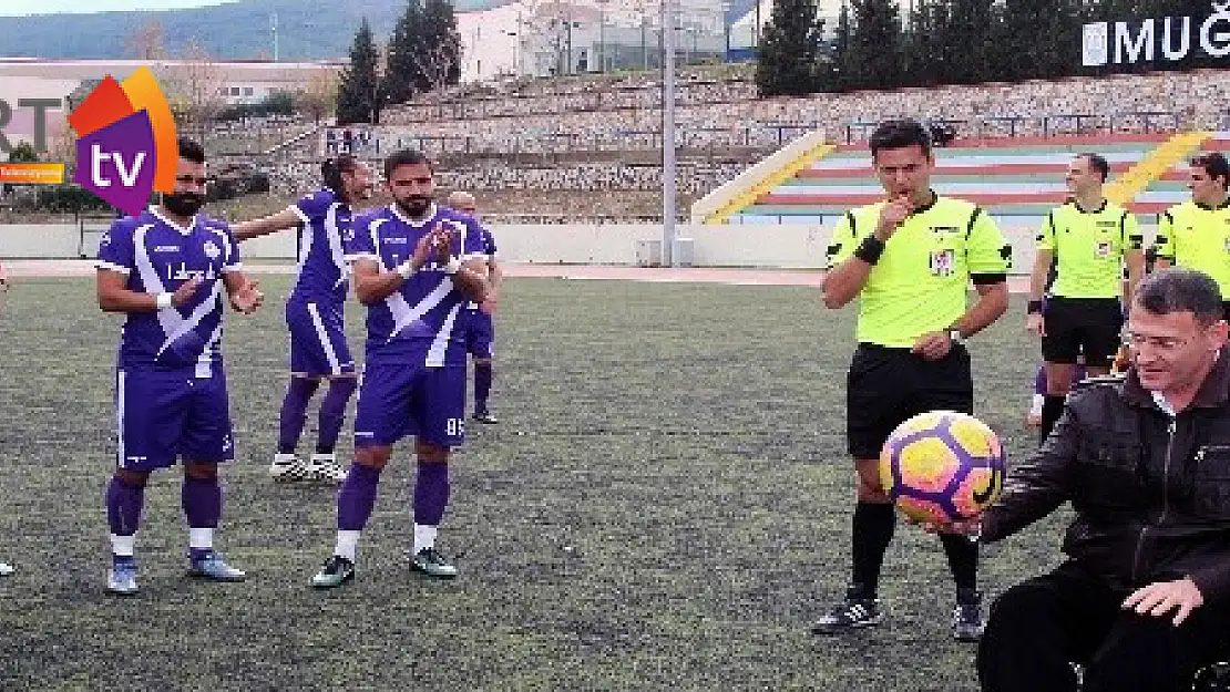 Farkındalık için başlama vuruşunu Engelli Dekan yaptı