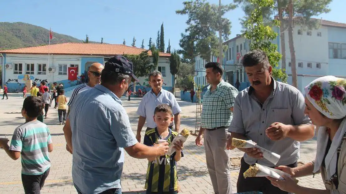 485 öğrenciye sac böreği ve ayran dağıtıldı