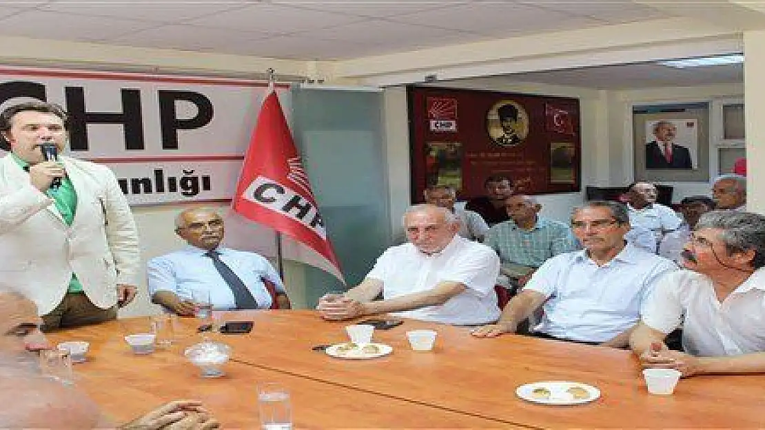 CHP'NİN BAYRAMLAŞMA TÖRENİNE MİLLETVEKİLLERİ DE KATILDI