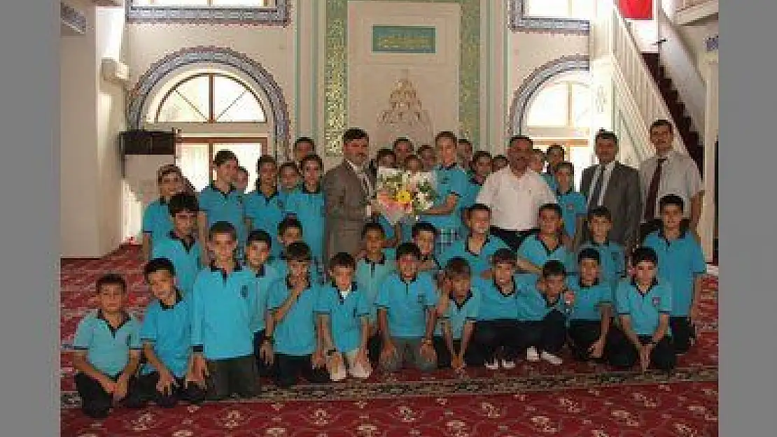 ÖĞRENCİLER CAMİYİ TANIDILAR