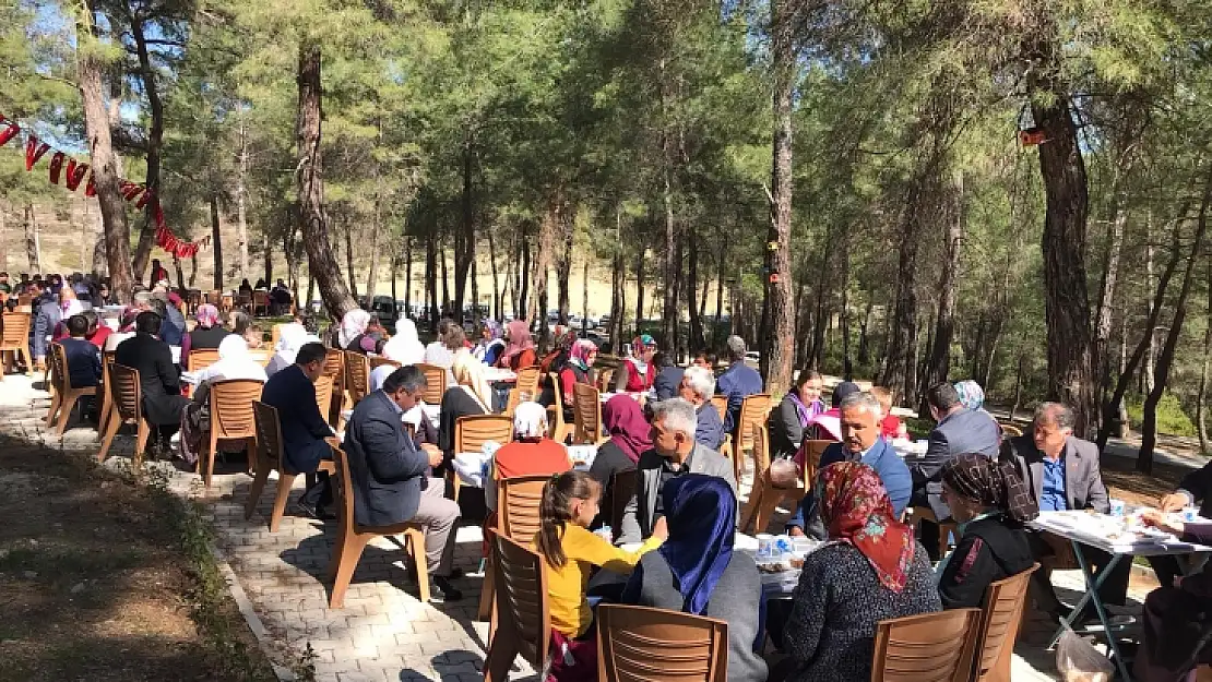 8 Mart Dünya Kadınlar Gününde Seydikemer'li Kadınlar Yemekte Buluştu