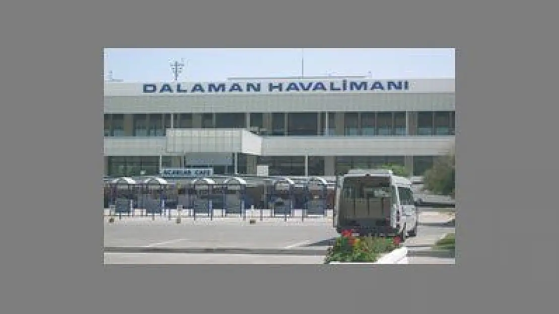 DALAMAN HAVAALANI'NDA VALİZLERİNDE EROİNLE YAKALANMIŞLARDI