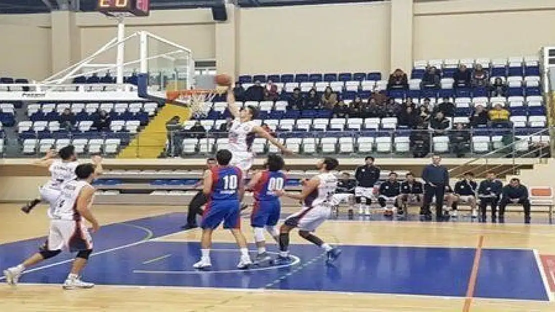 FETHİYE BASKETBOLDA EVİNDE ÇOK FARKLI...