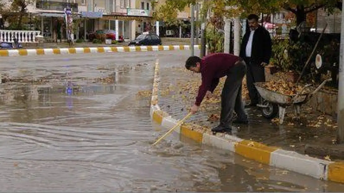 FETHİYE'YE 57 KİLOGRAM YAĞIŞ DÜŞTÜ