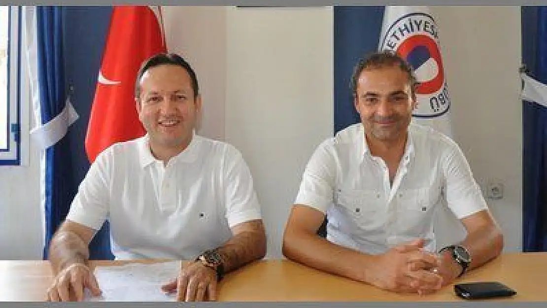 FETHİYESPOR, ERKAN SÖZERİ İLE YOLLARINI AYIRDI