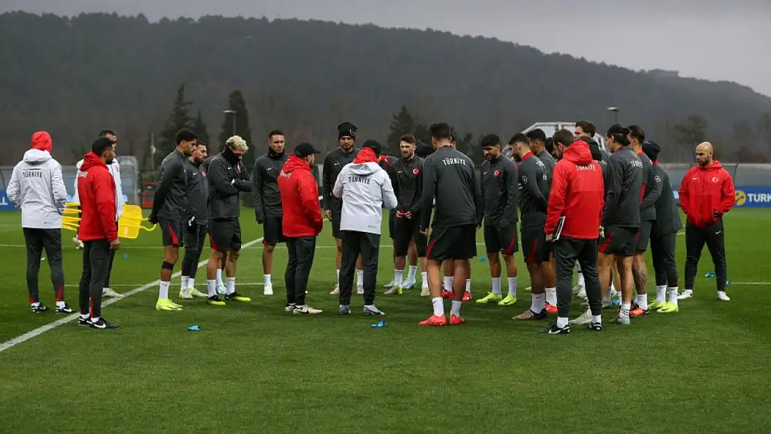 A Milli Futbol Takımı, Galler maçı hazırlıkların sürdürdü