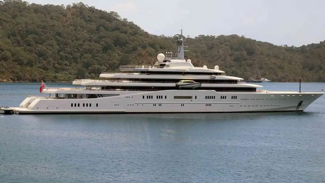 Abramovich'in 'Eclipse' yatı Göcek'e demir attı